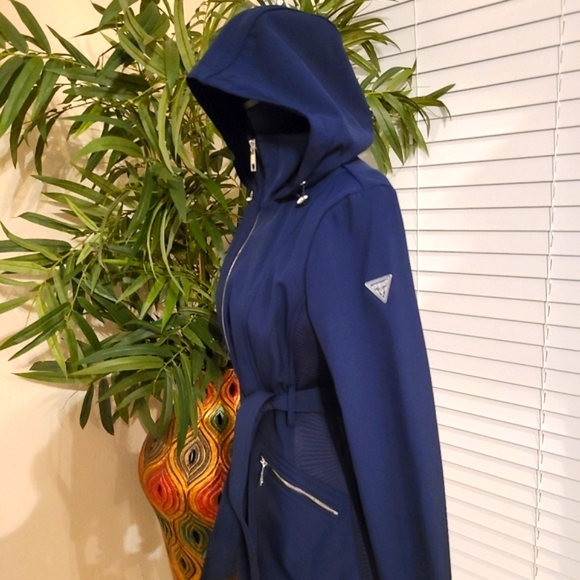 GUESS Coat w/ Belt - Picture 2 of 4